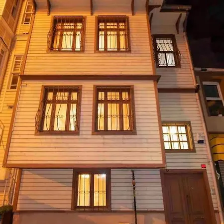 Traditional Wooden Ottoman House @grandbazaar Apartman